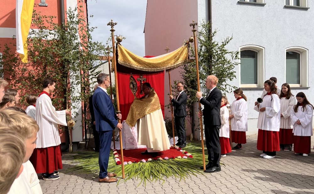 20260604 Fronleichnam Prozessionsaltar